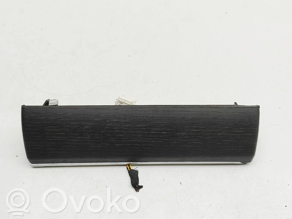 Element deski rozdzielczej / dół   A1676806600,A1676807900