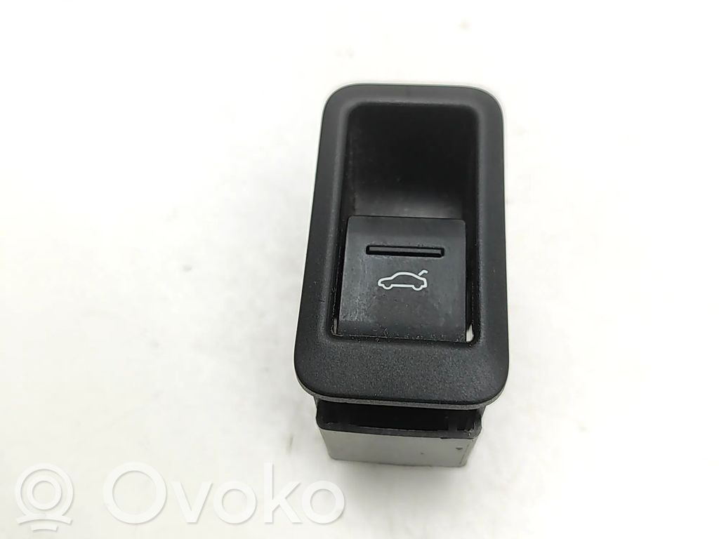 Przycisk otwierania klapy bagażnika   83A959831,83A959829