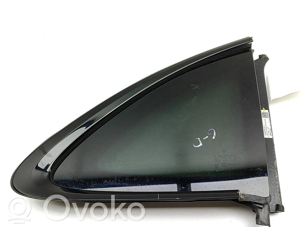 Porsche Taycan 9J1 Geam lateral spate