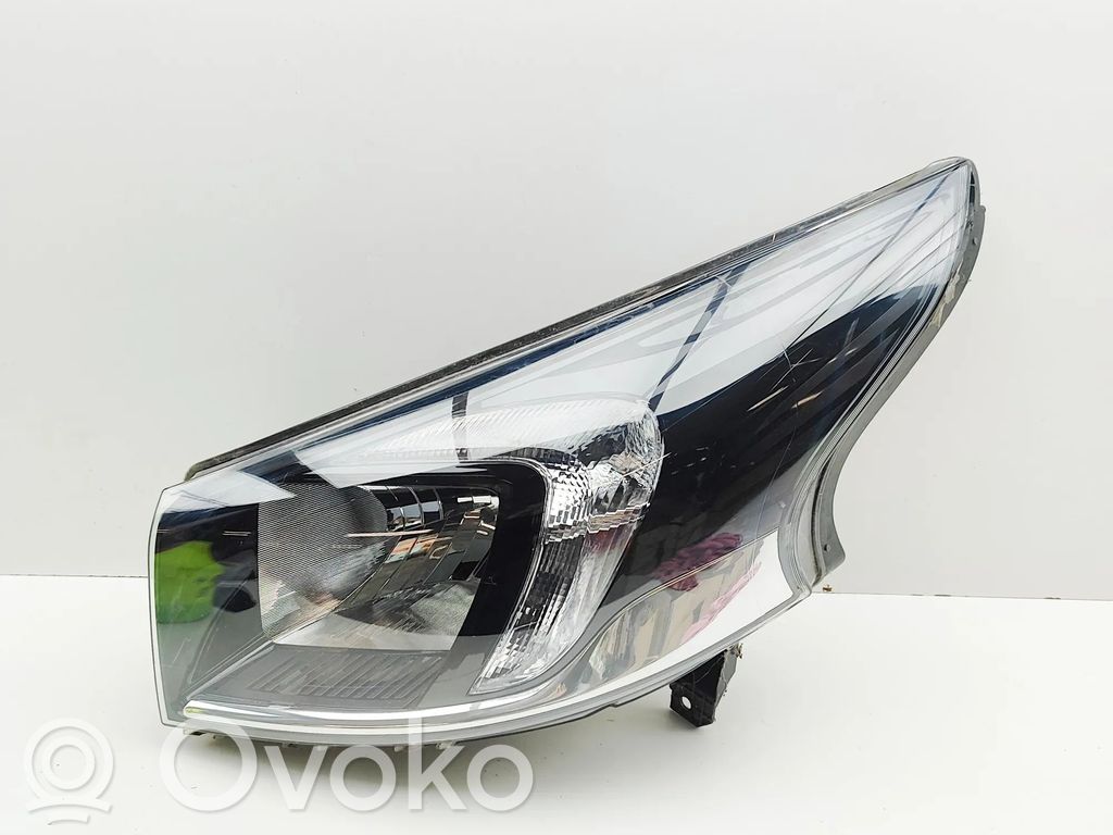 Opel Vivaro Faro/fanale