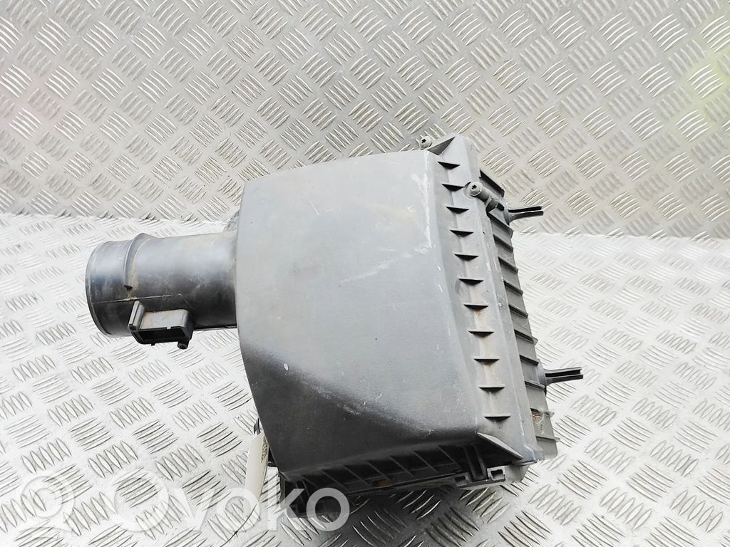 Opel Vivaro Scatola del filtro dell’aria 
