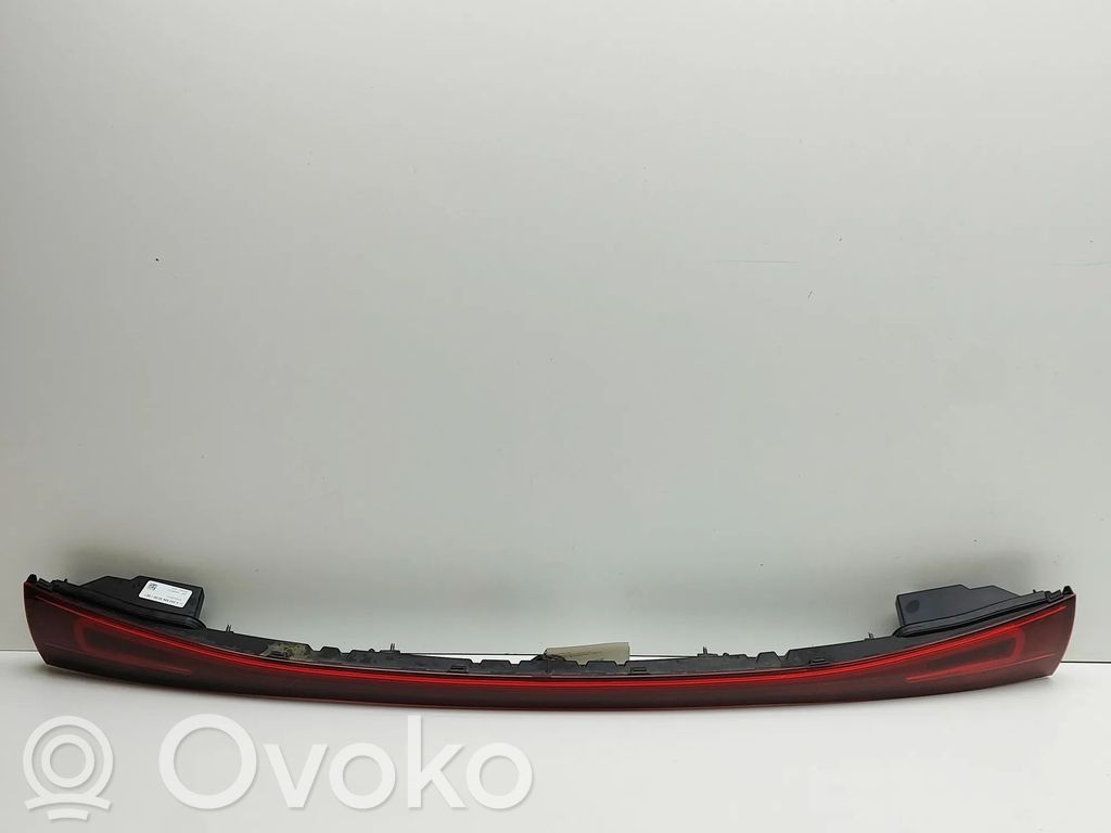 Mercedes-Benz EQA Takaluukun takavalot 