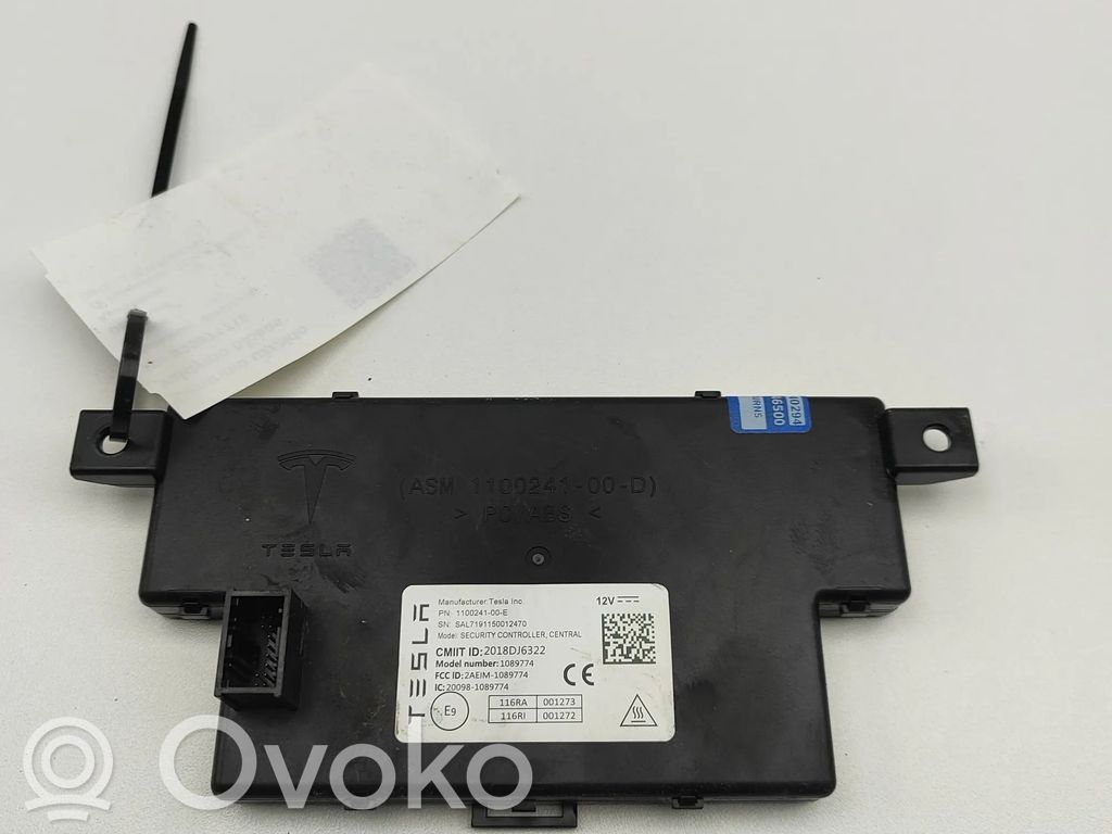 Tesla Model 3 Unité de commande / module de verrouillage centralisé porte 