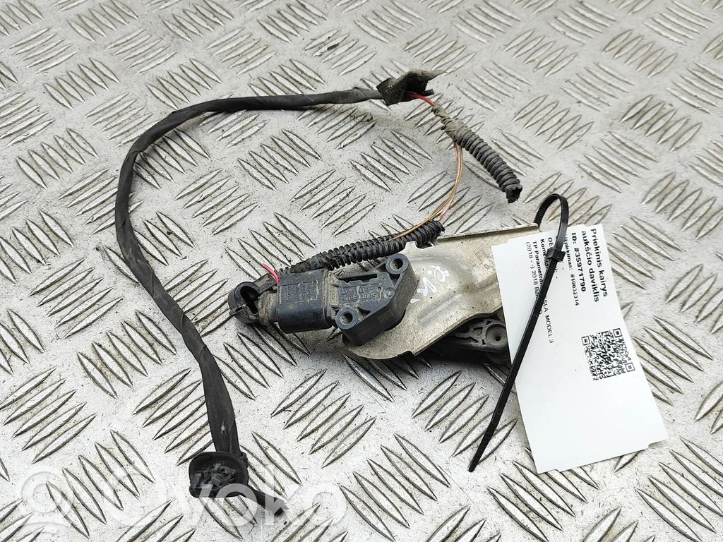 Tesla Model 3 Headlight/headlamp level sensor 
