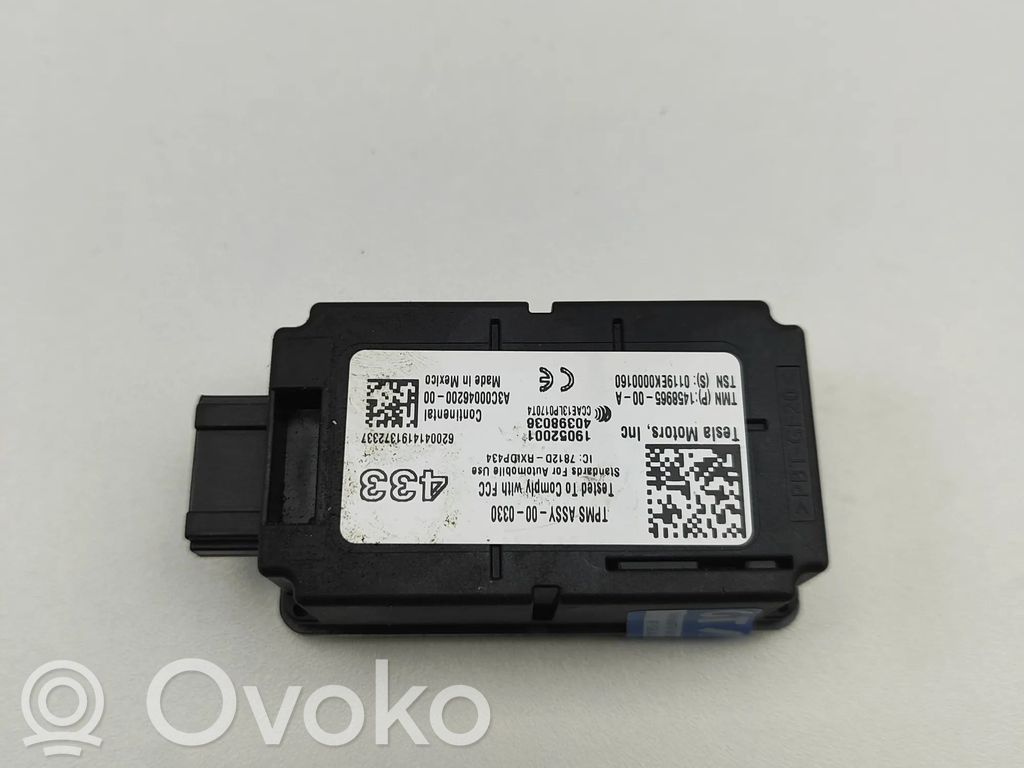 Tesla Model 3 Padangų slėgio valdymo blokas 