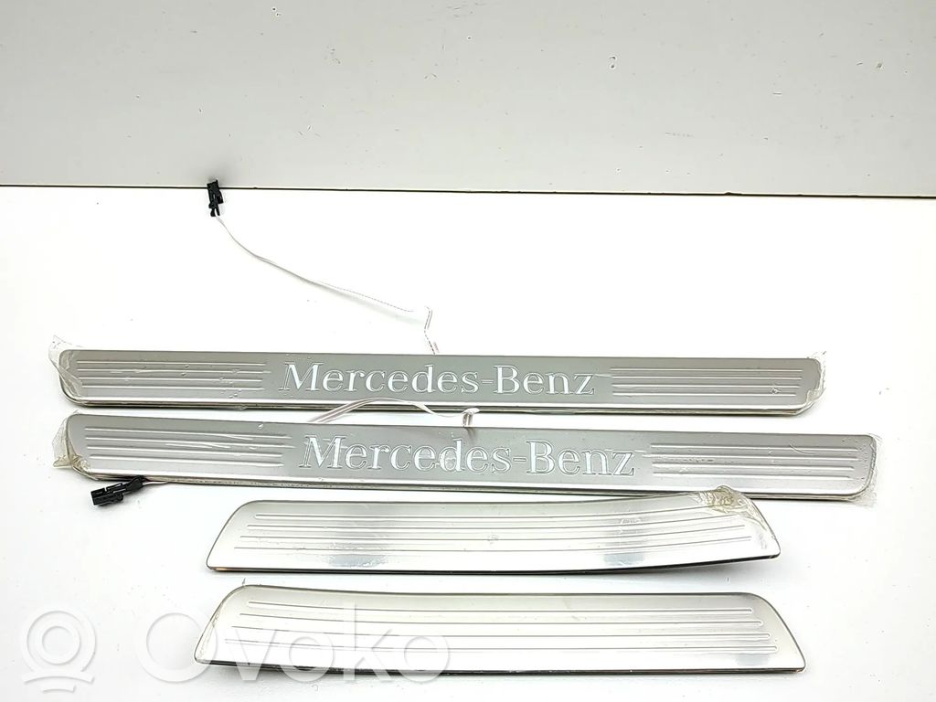 Mercedes-Benz GLE W167 Set di rifiniture davanzale (interno)