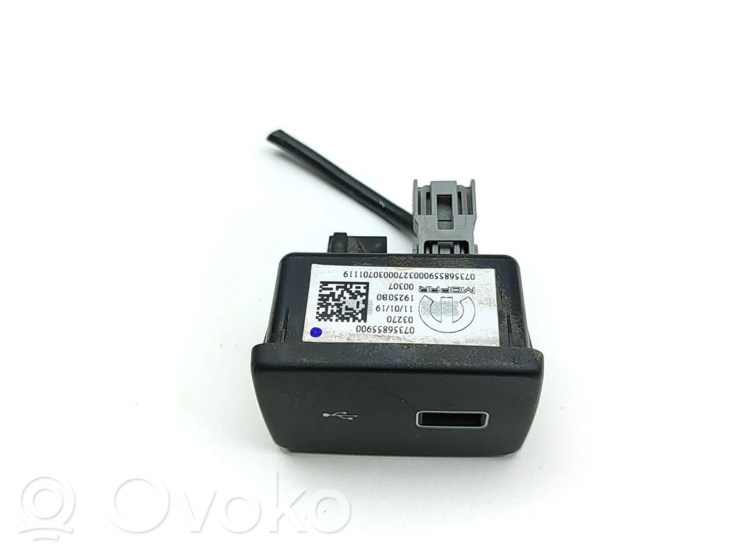 Peugeot Boxer Enchufe conector USB 