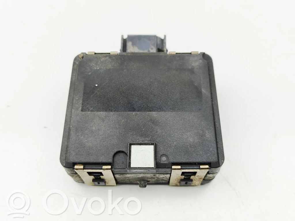 Volkswagen PASSAT B8 Senzor radar distronic 