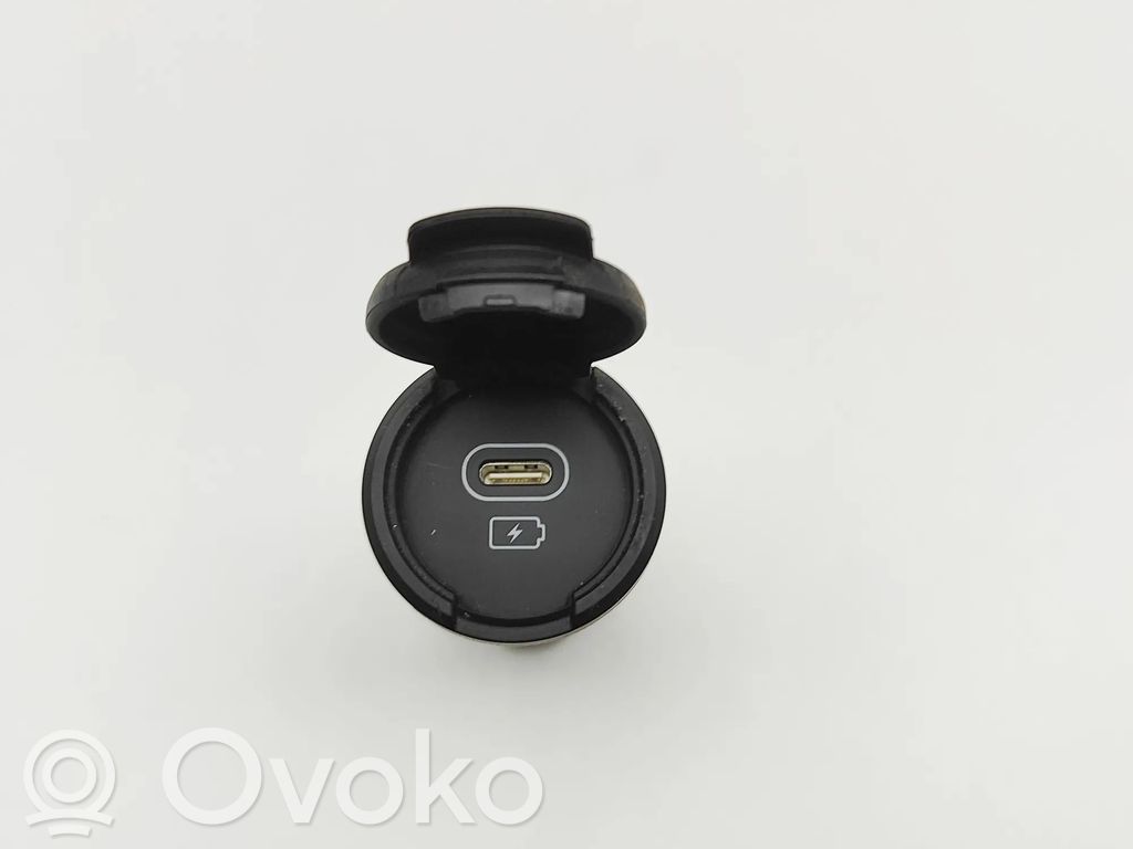 KIA EV6 USB-pistokeliitin 