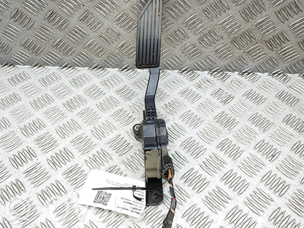 Isuzu D-Max Gaspedal 