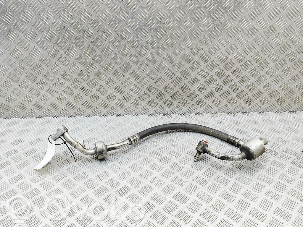 Ilmastointilaitteen putki (A/C)   DV4119N602AC