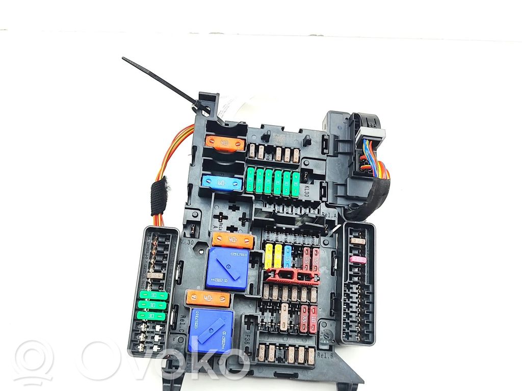 BMW 2 F44 Sulakemoduuli 