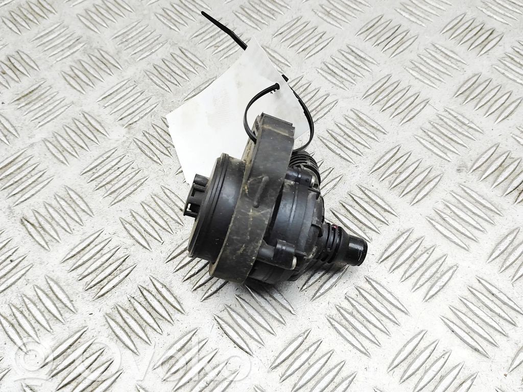 BMW X2 U10 Pompe à eau de liquide de refroidissement 