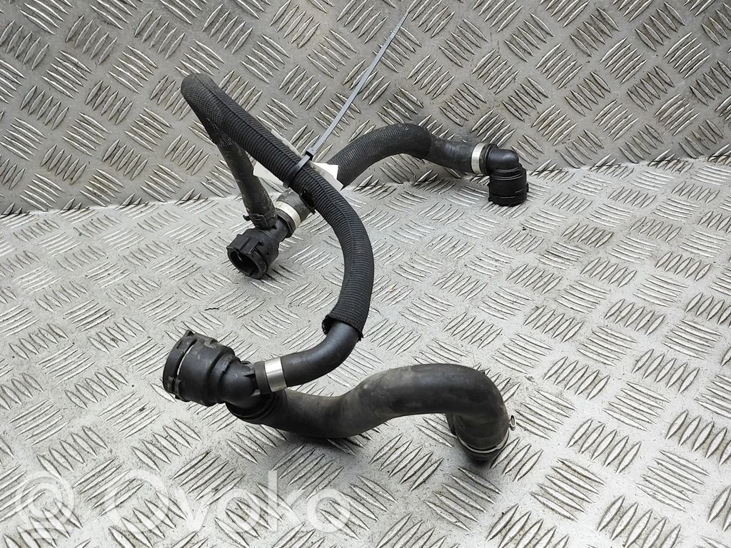 Mercedes-Benz E W238 Tubo flessibile del liquido di raffreddamento del motore 