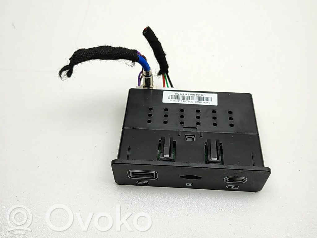 Enchufe conector USB   EKEA7922010WB