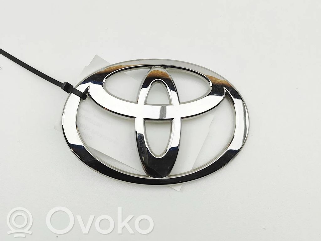Toyota ProAce City Mostrina con logo/emblema della casa automobilistica