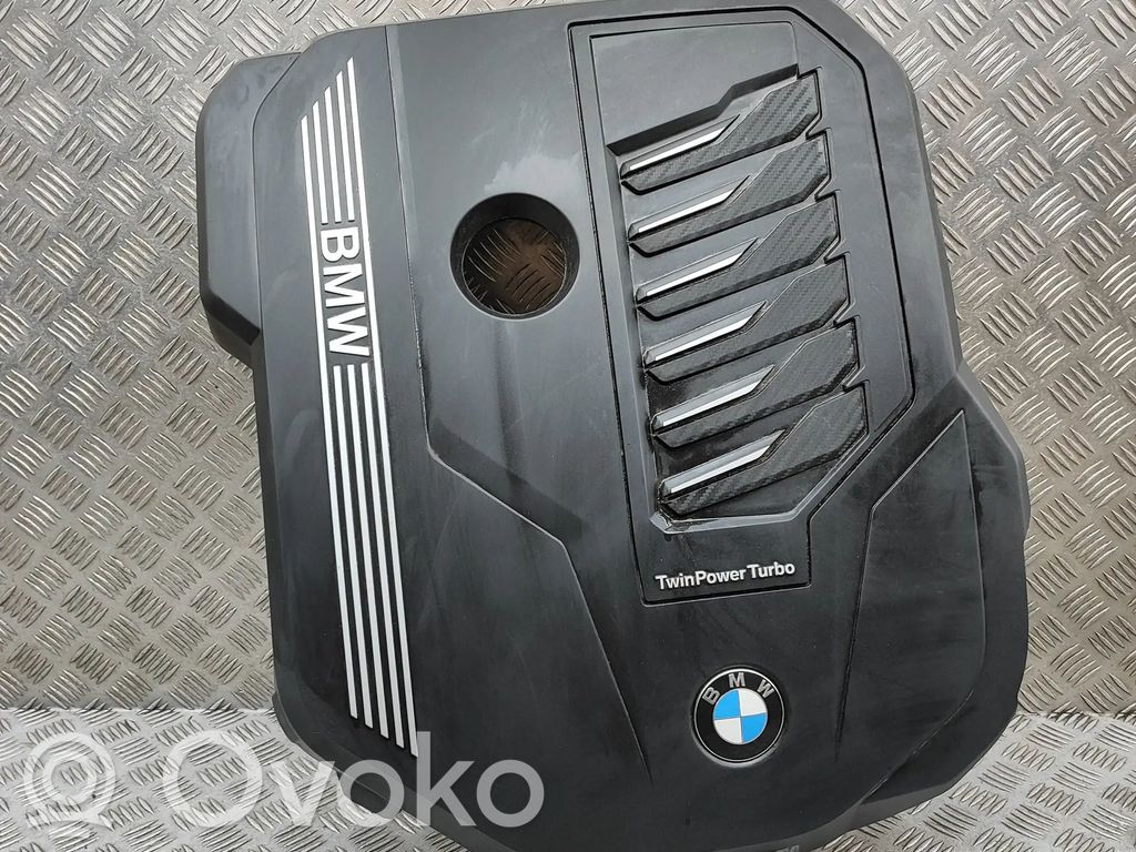BMW 8 G15 Moottorin koppa