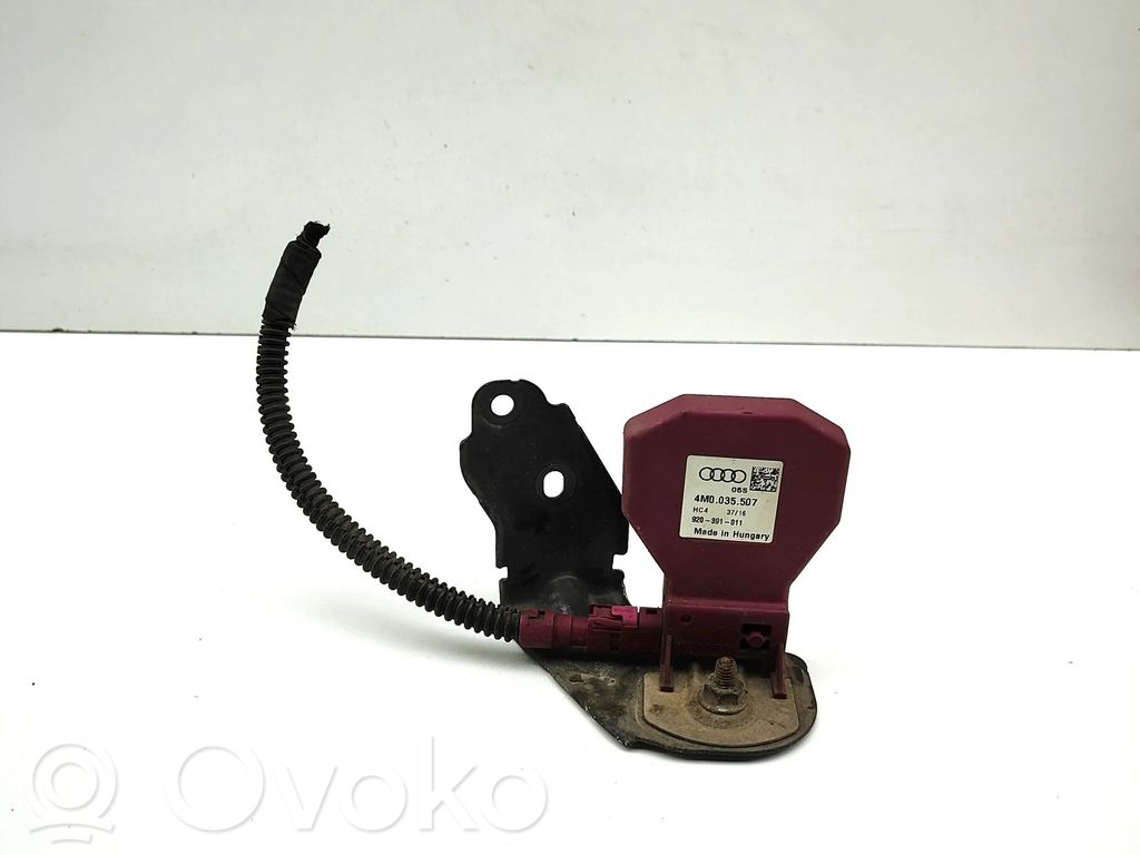 GPS-pystyantenni   4M0035507