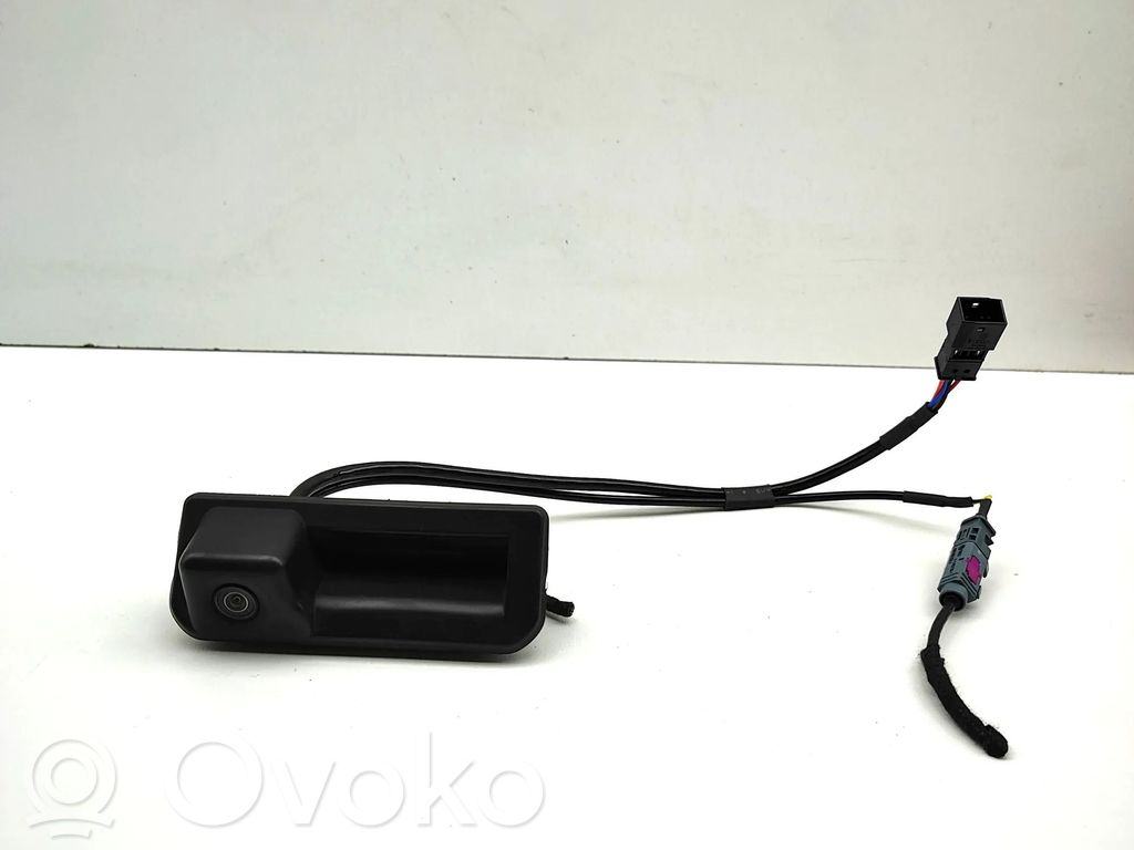 Telecamera posteriore auto   8W8827566D