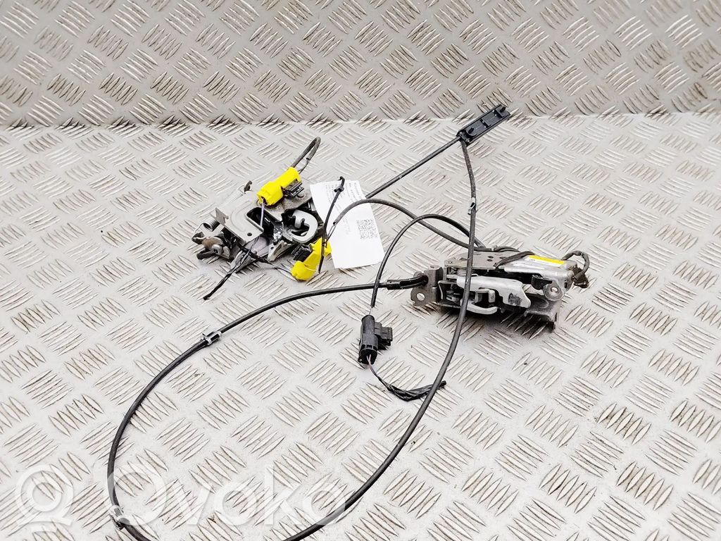 BMW 2 F44 Serrure de capot