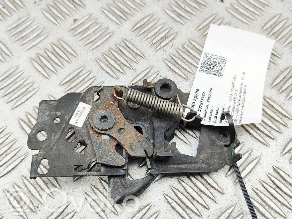 Ford Transit VII Konepellin lukituksen vastakappale