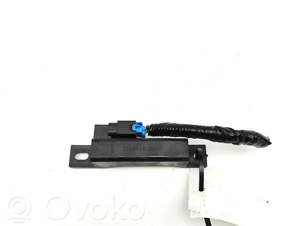 Nissan Navara D23 Antena systemu bezkluczykowego 