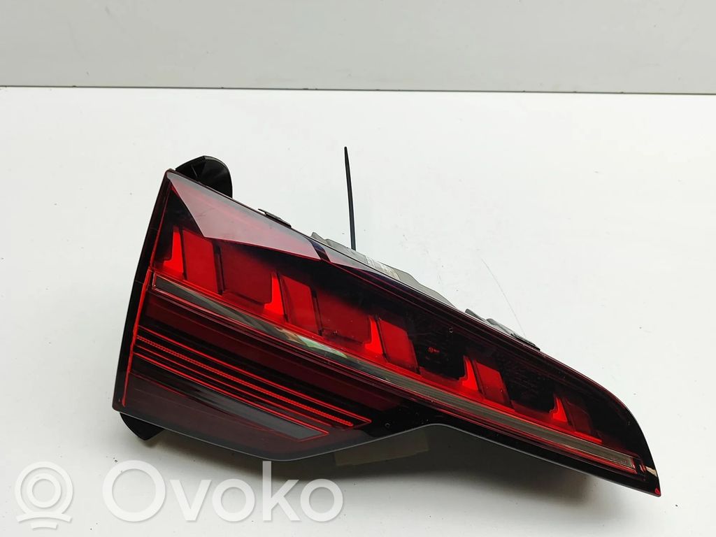 Audi A4 S4 B9 8W Lampy tylnej klapy bagażnika