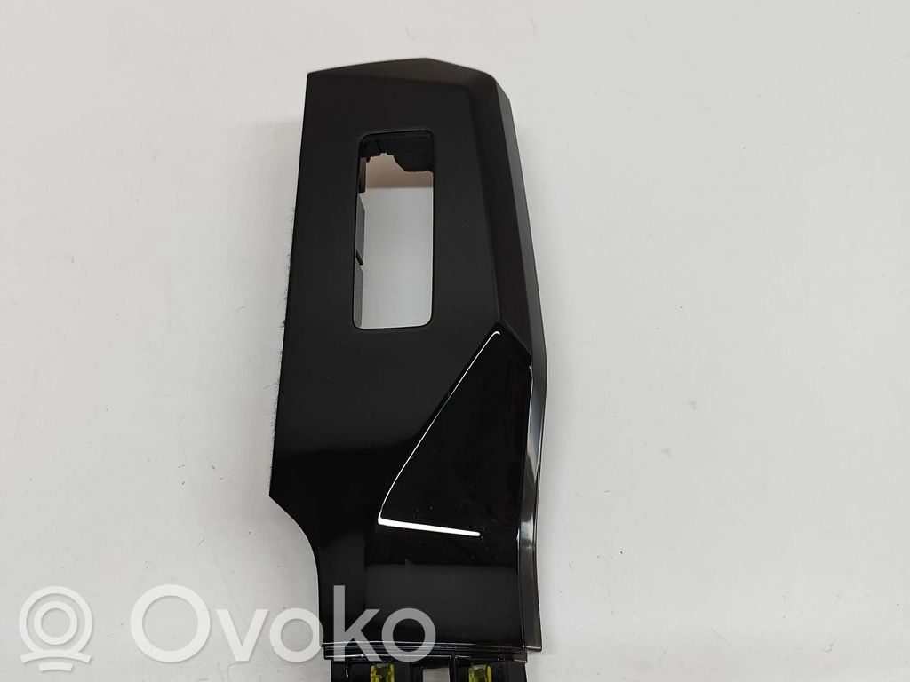 Audi Q8 e-tron Rivestimento del pannello