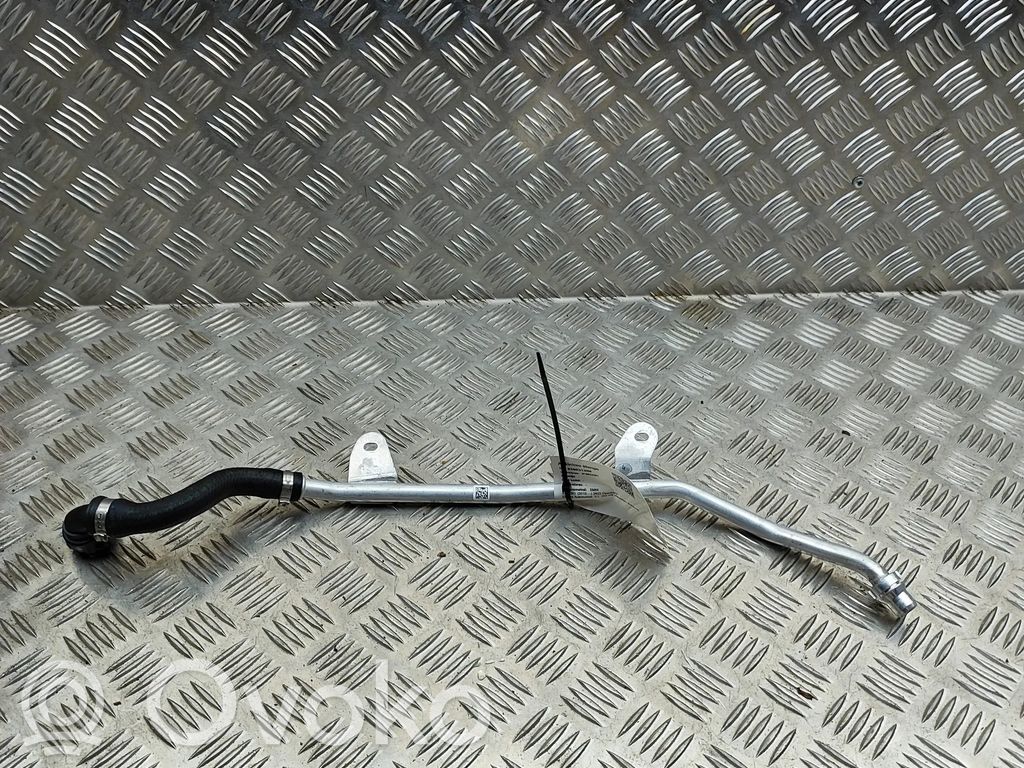BMW X6 G06 Moottorin vesijäähdytyksen putki/letku