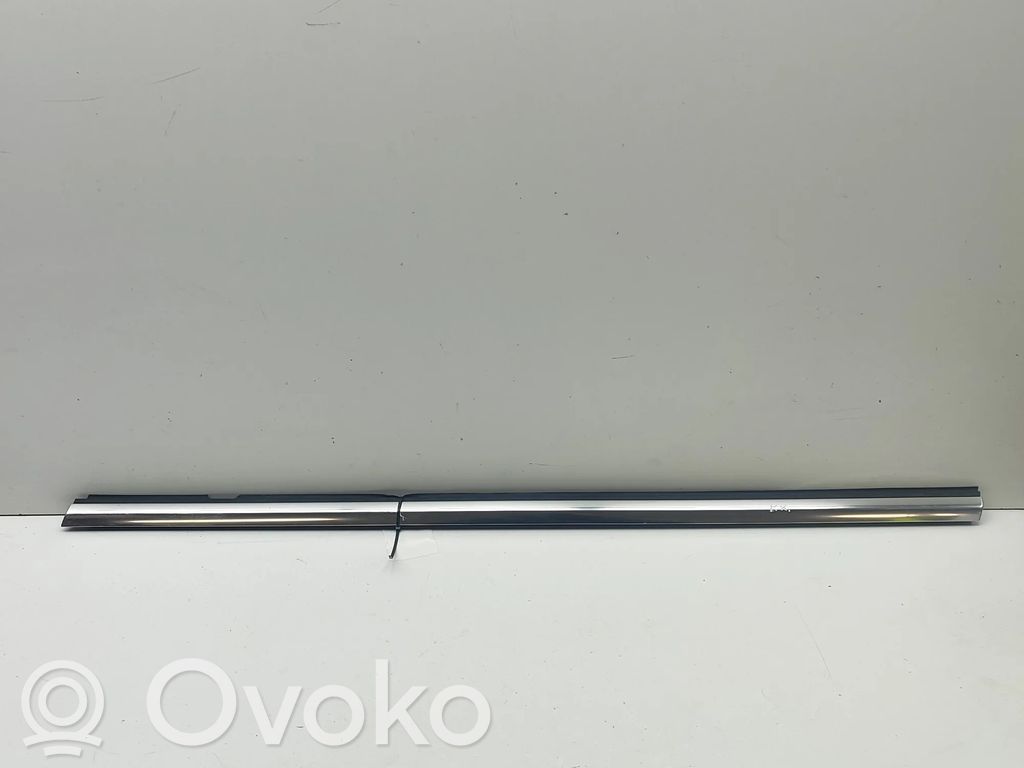 Mercedes-Benz EQS V297 Etuoven lasin muotolista 
