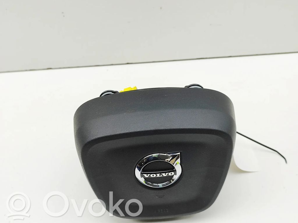 Volvo C40 Fahrerairbag 