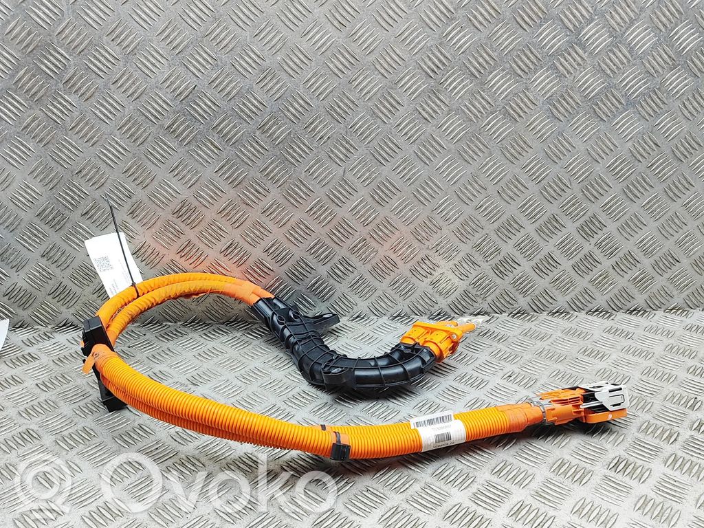 Volvo C40 Kiti laidai/ instaliacija