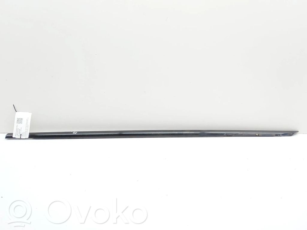 Land Rover Range Rover Sport L494 Priekinių durų stiklo apdaila 