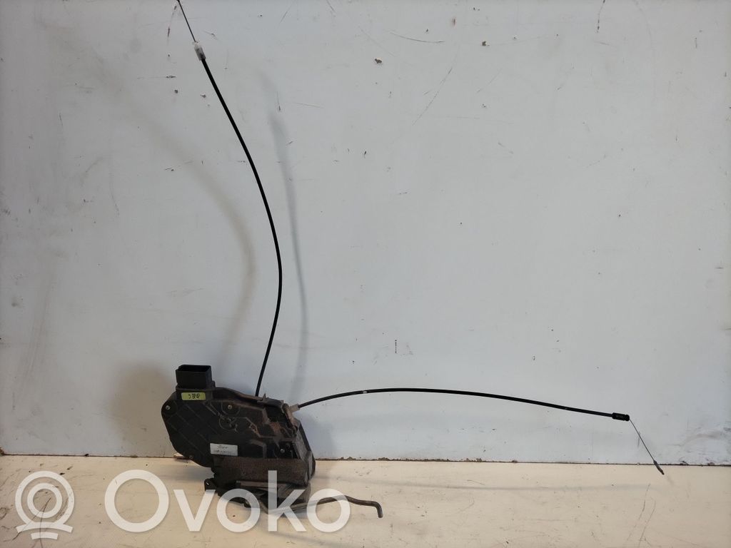 Mazda 3 I Takaoven lukko 