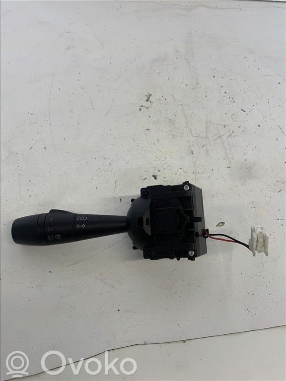 Renault Clio III Wiper turn signal indicator stalk/switch 