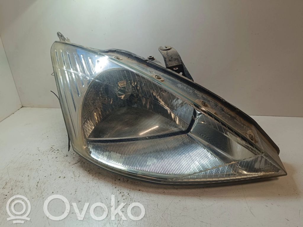 Ford Focus Headlight/headlamp 