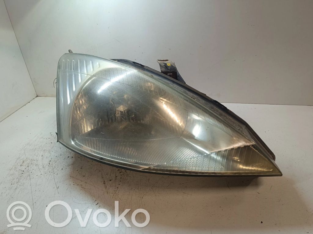Ford Focus Headlight/headlamp 