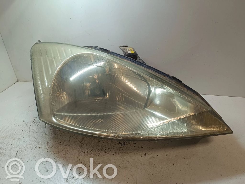 Ford Focus Headlight/headlamp 