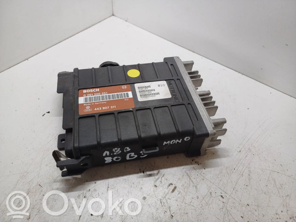 Audi 80 90 B3 Engine control unit/module 