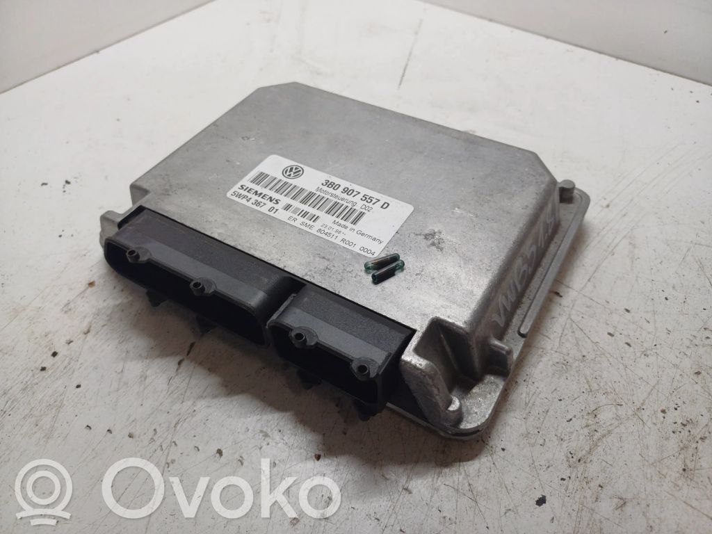 Volkswagen PASSAT B5 Engine control unit/module 