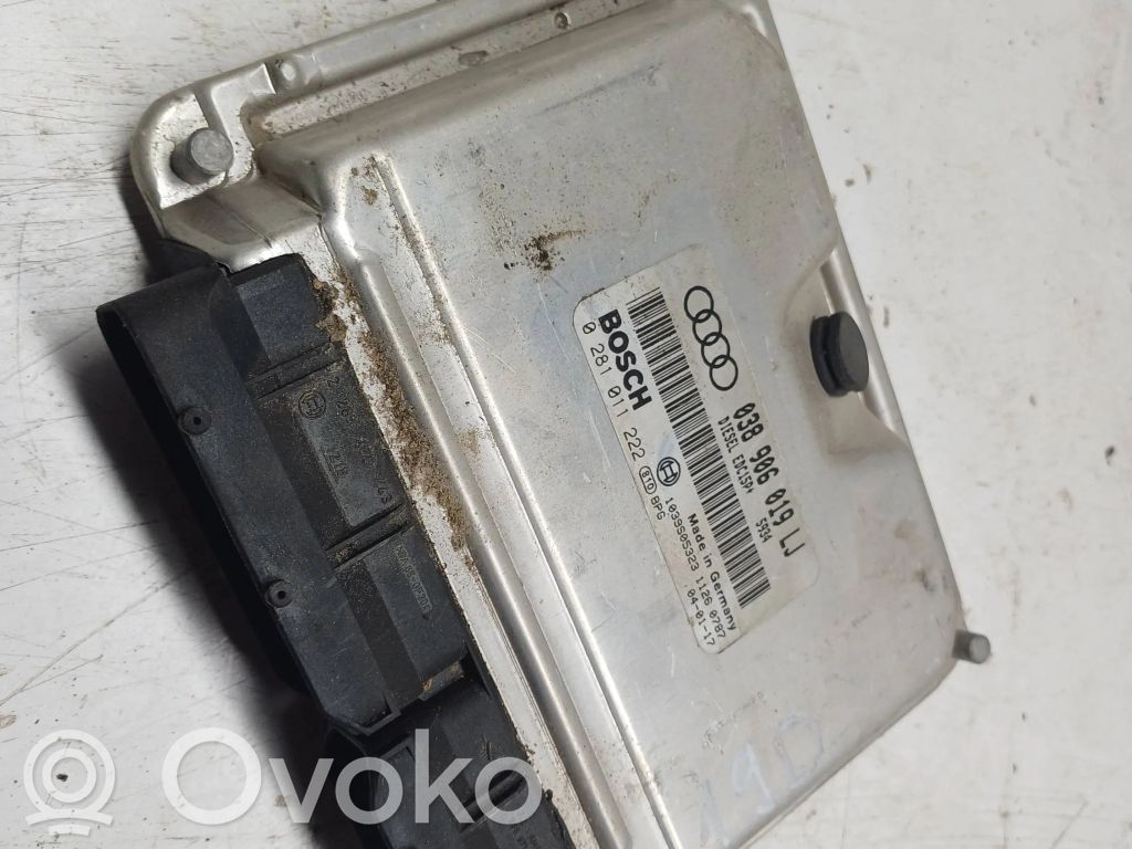 Audi A4 S4 B6 8E 8H Engine control unit/module 