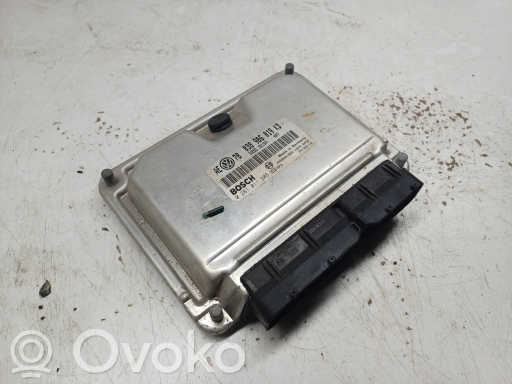 Volkswagen PASSAT B5.5 Engine control unit/module 