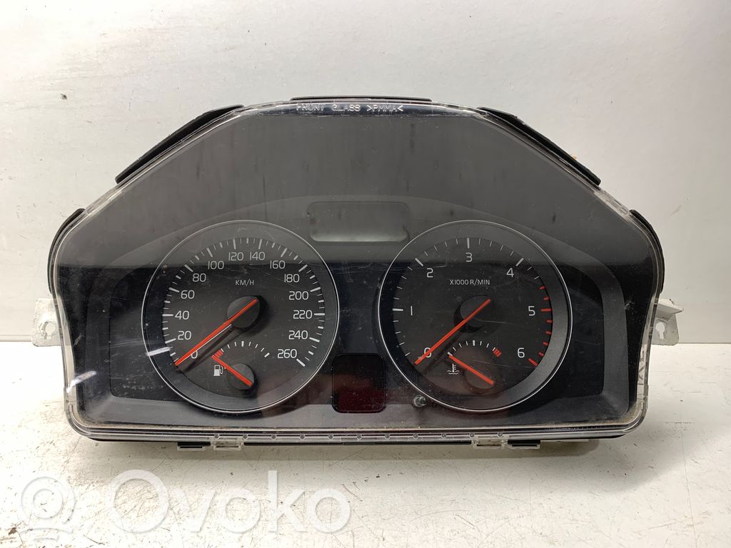 Volvo V50 Speedometer (instrument cluster) 