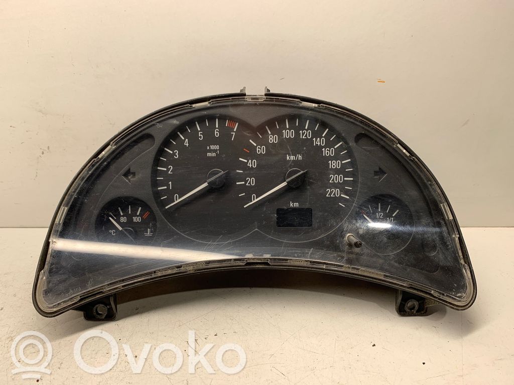 Opel Corsa C Speedometer (instrument cluster) 