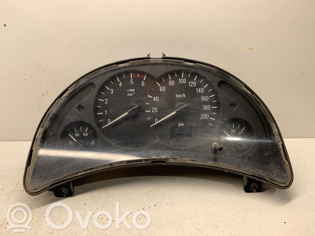 Opel Corsa C Speedometer (instrument cluster) 