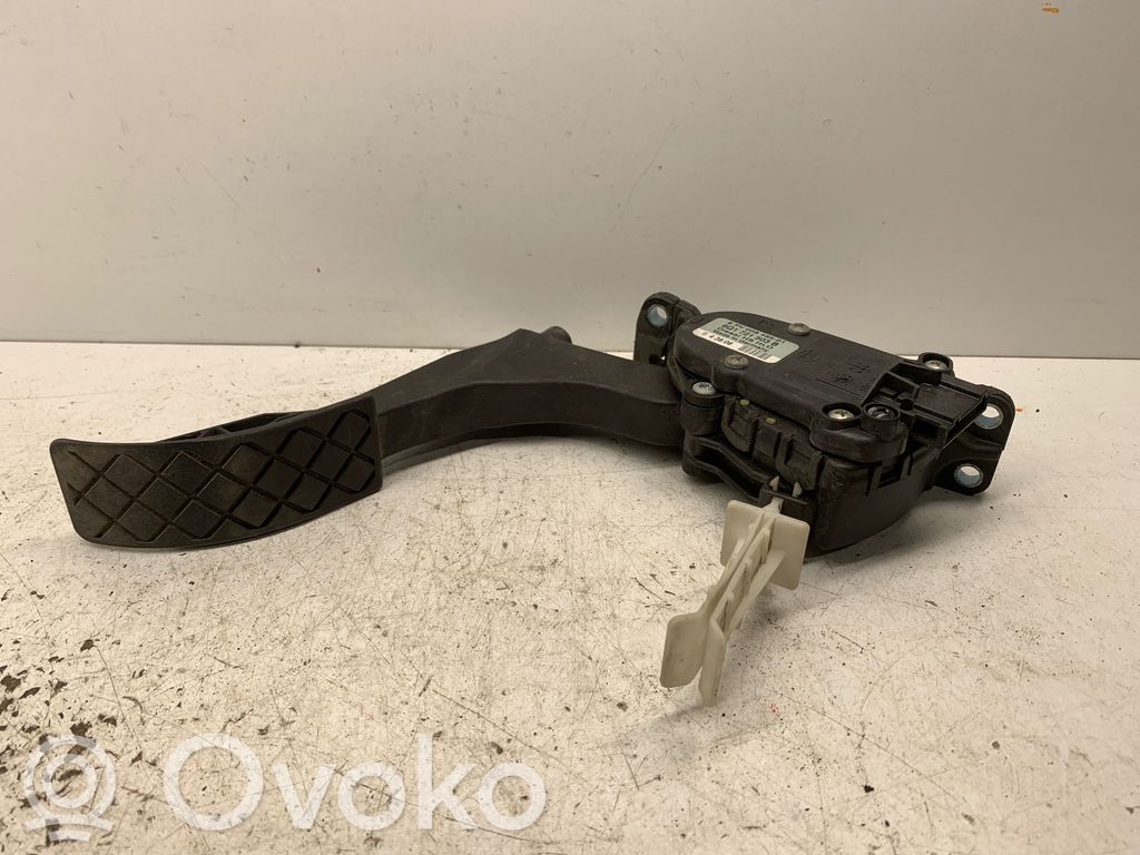 Skoda Octavia Mk1 (1U) Gaspedal 