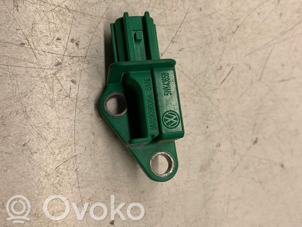 Volkswagen Touran I Airbag deployment crash/impact sensor 