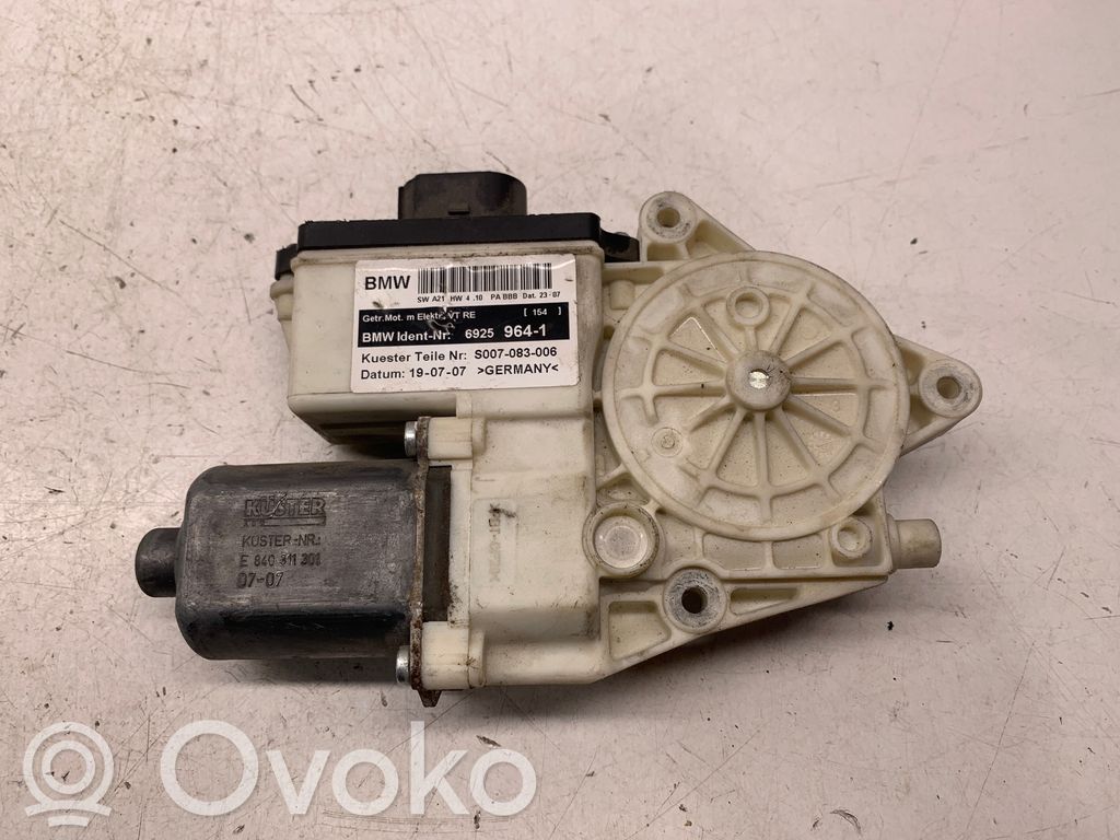 BMW X3 E83 Front door window regulator motor 