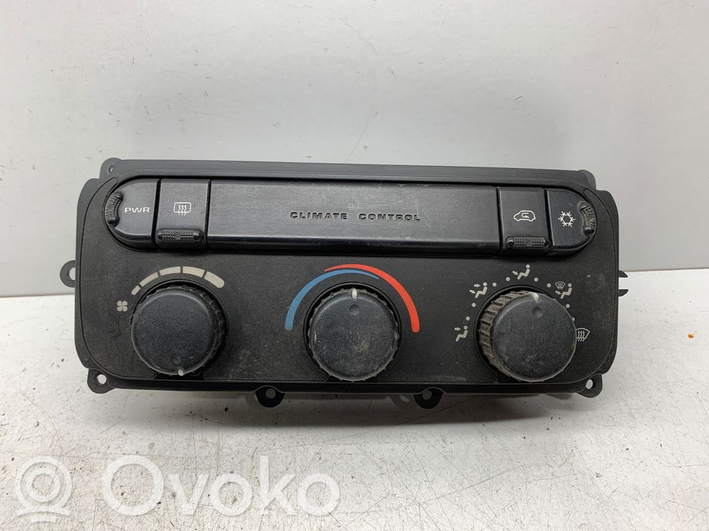 Chrysler Voyager Oro kondicionieriaus/ klimato/ pečiuko valdymo blokas (salone) 