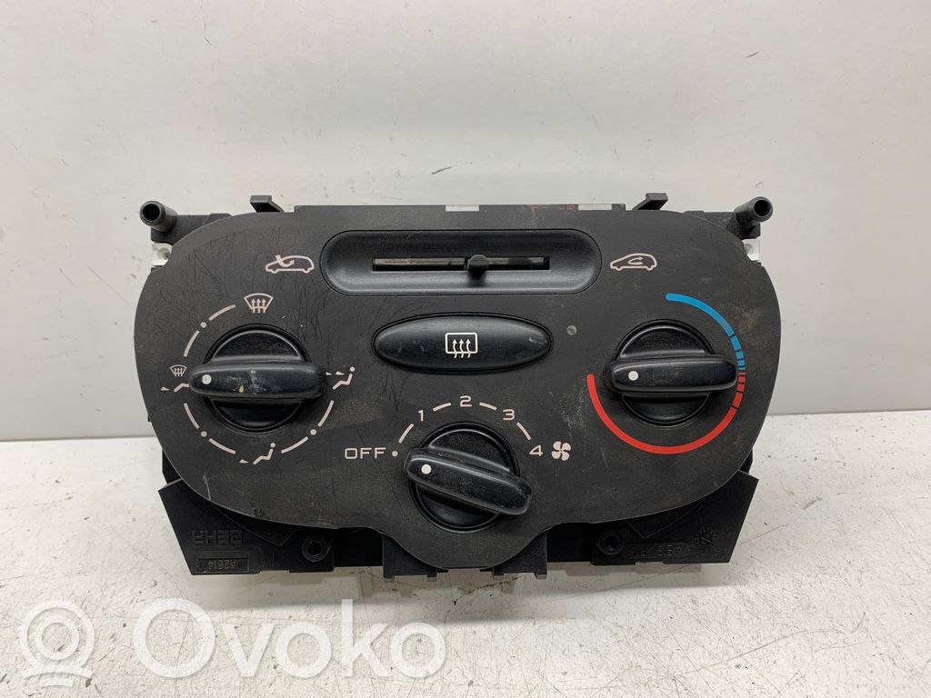 Peugeot 206 Climate control unit 